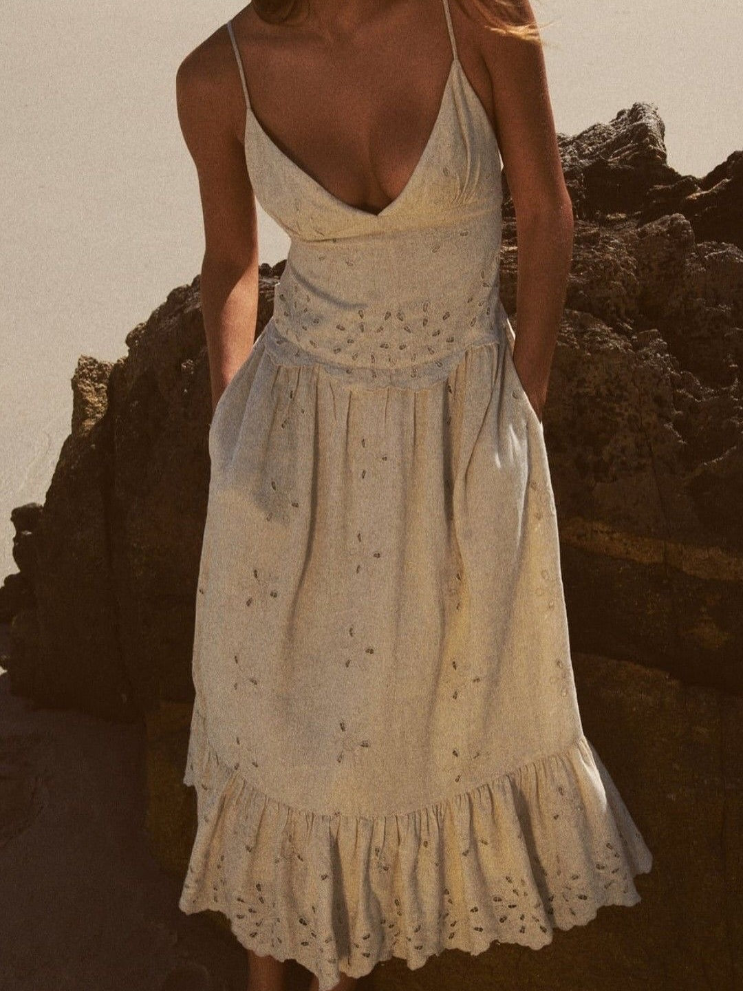 Zara
Backless linen cutwork dress