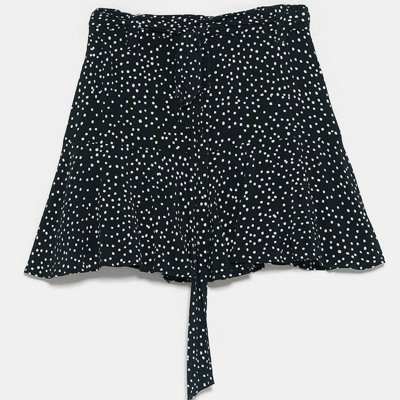 Zara
Polka dot skirt
