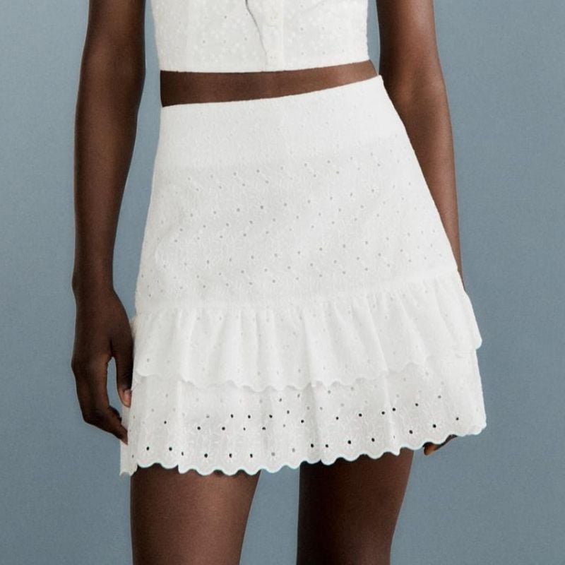 Zara
Embroidered ruffled skirt