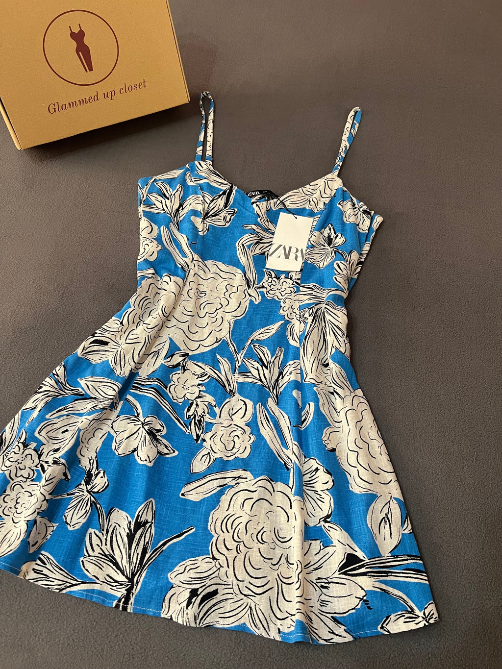 Zara
Linen blend tropical dress