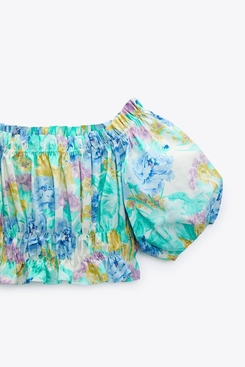 Zara
Off shoulder floral cropped top