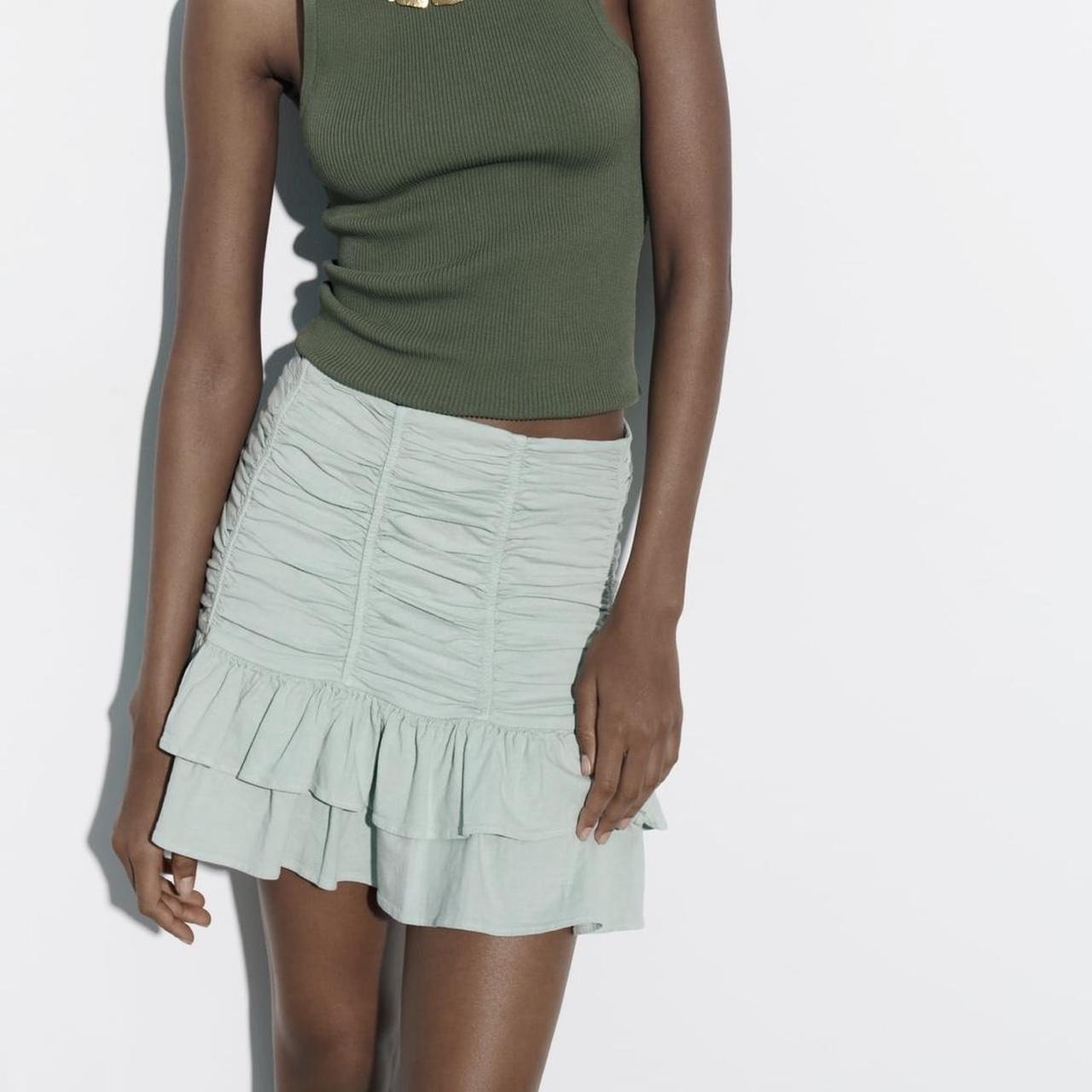 Zara
Ruffled Ruched Linen Skirt