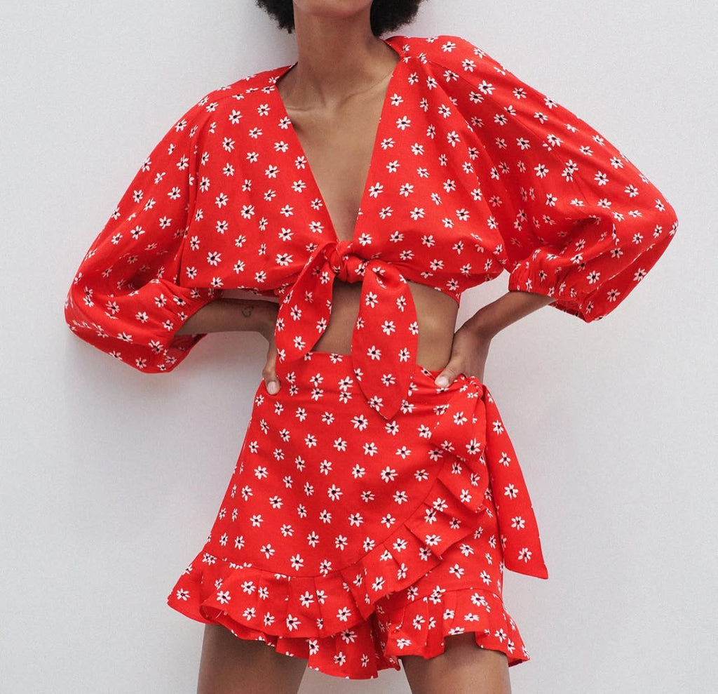 Zara
Knotted cropped blouse