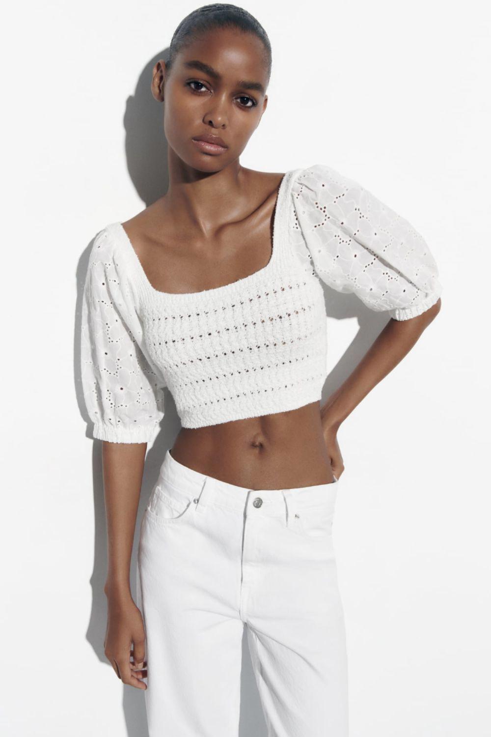 Zara
Combined knit embroidred top