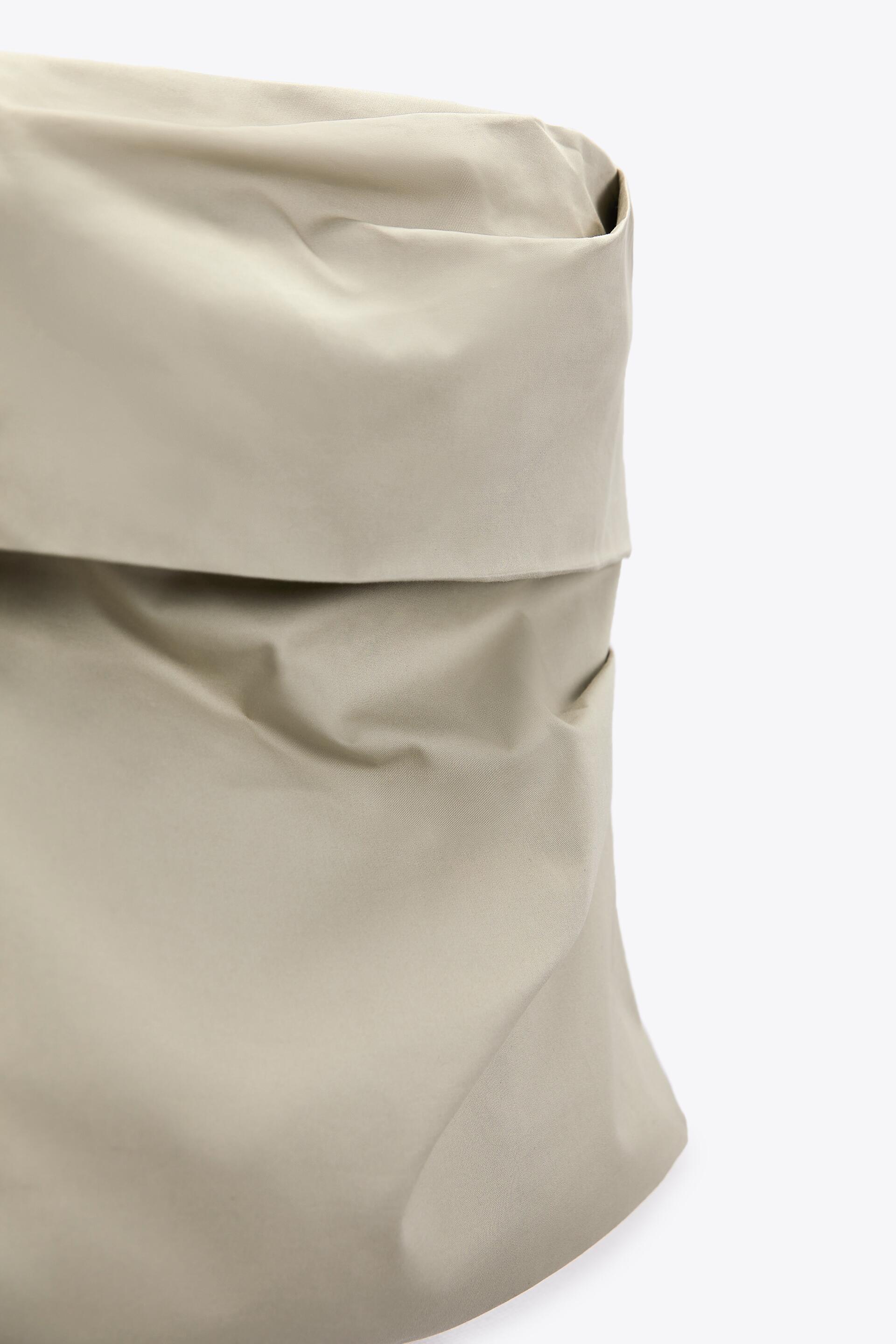 Zara
Cargo tube top