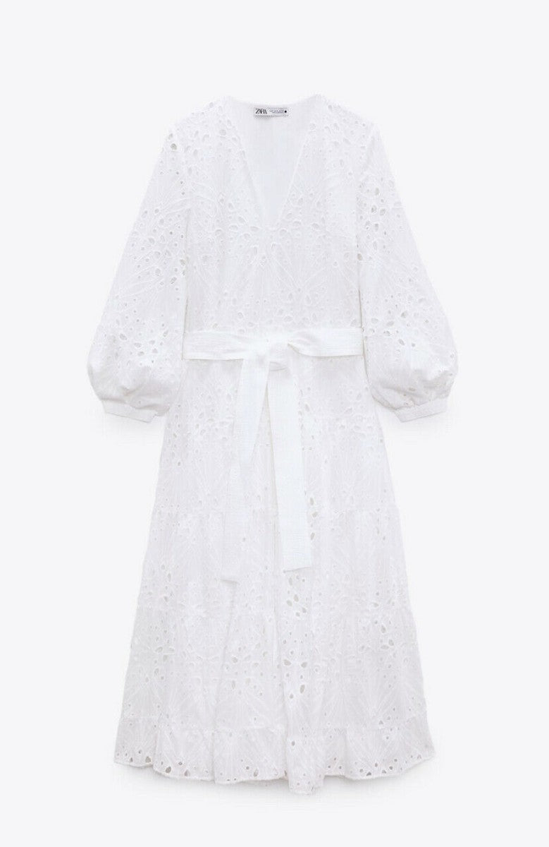 Zara
Cutwork Dress