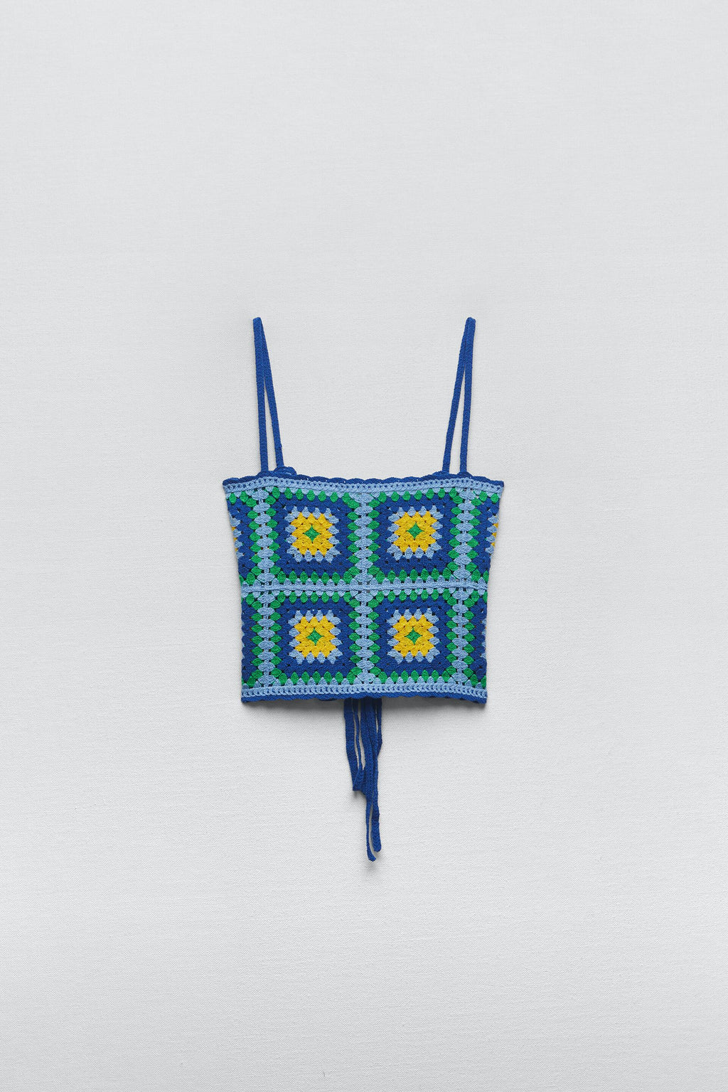 Zara
Crochet cropped top