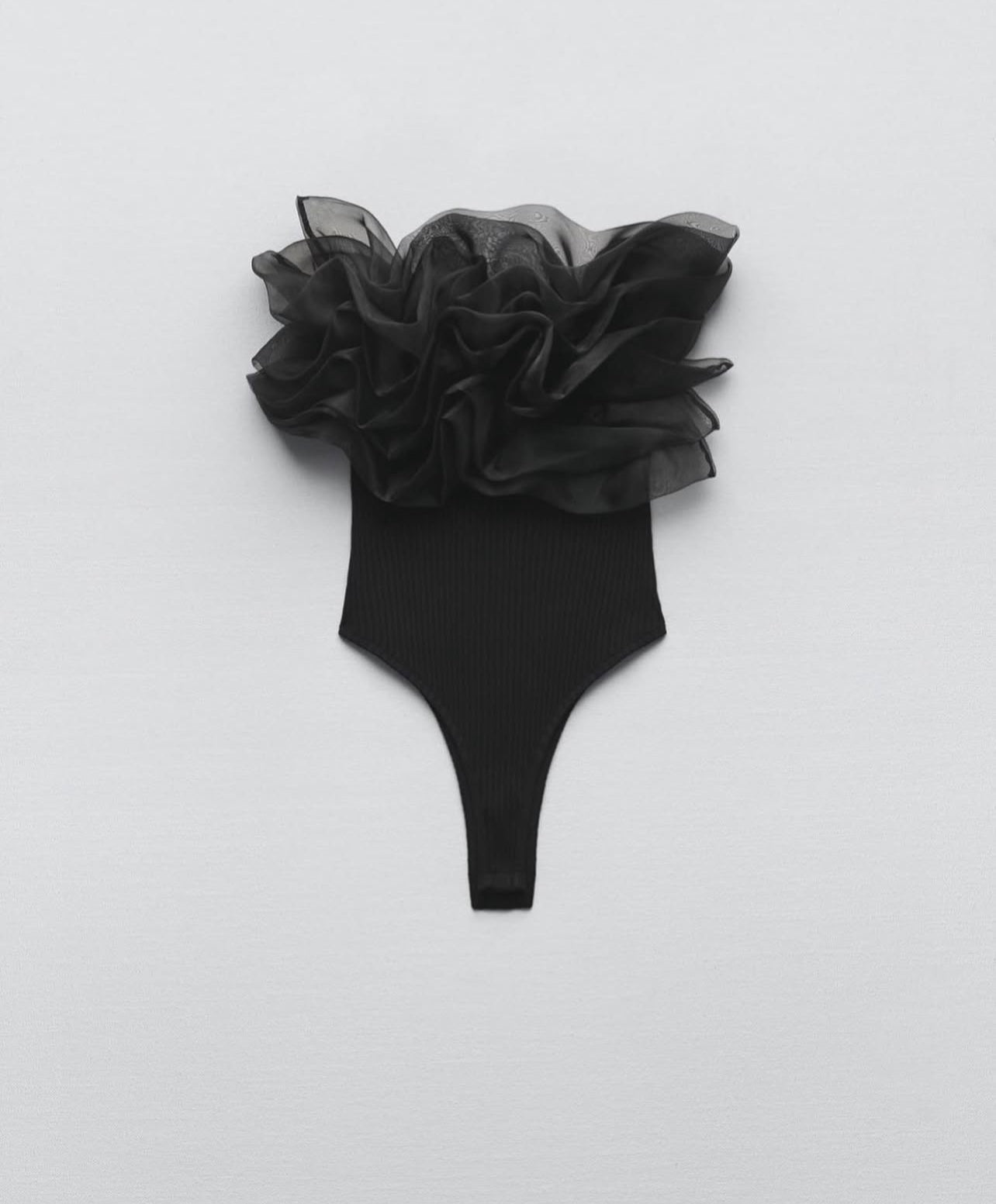 Zara 
Ruffled organza bodysuit