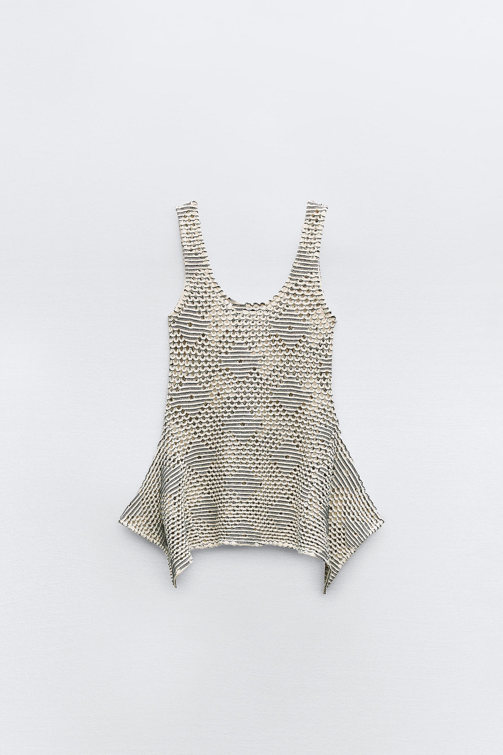 Zara
Asymmetrical jacquard top