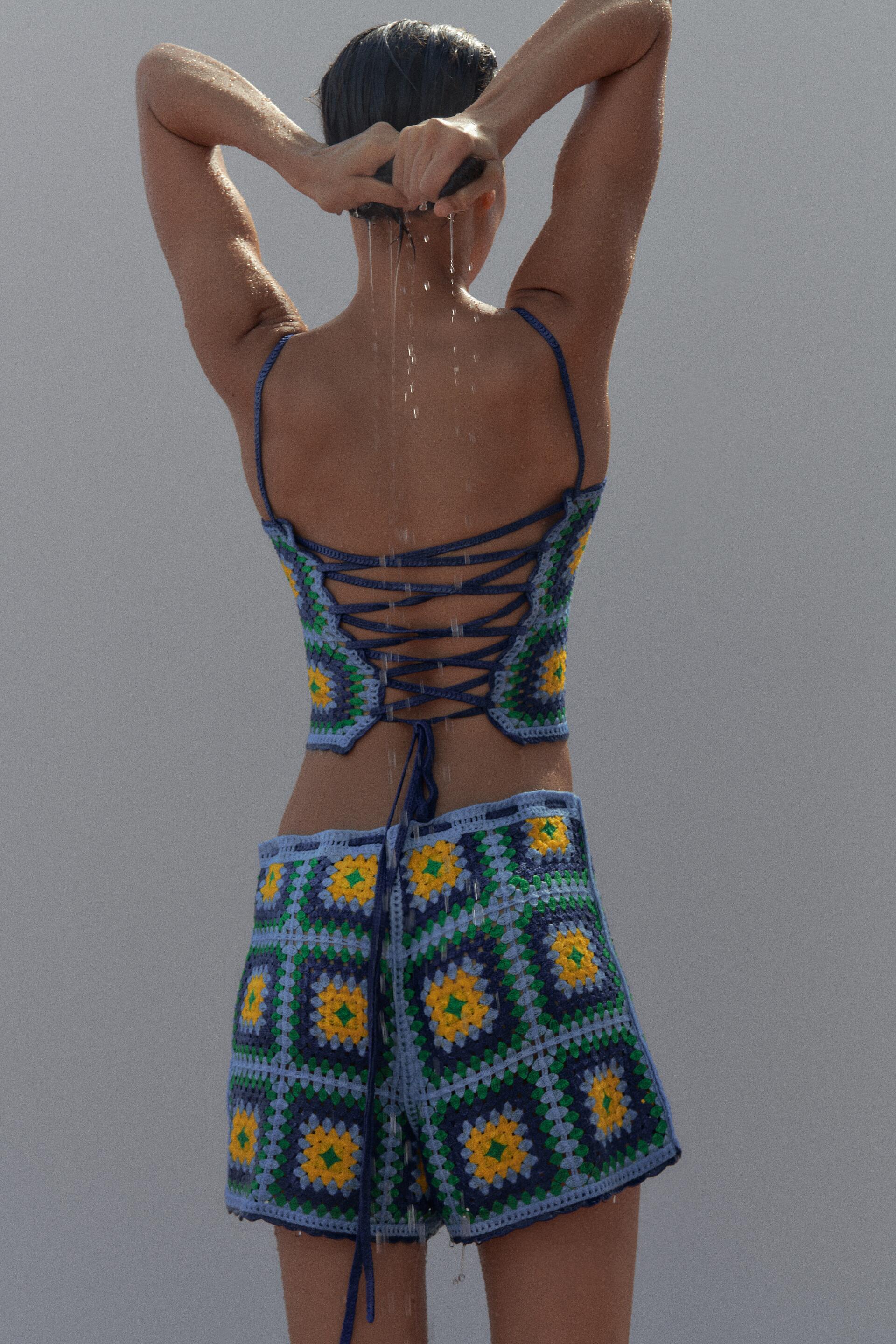 Zara
Crochet cropped top