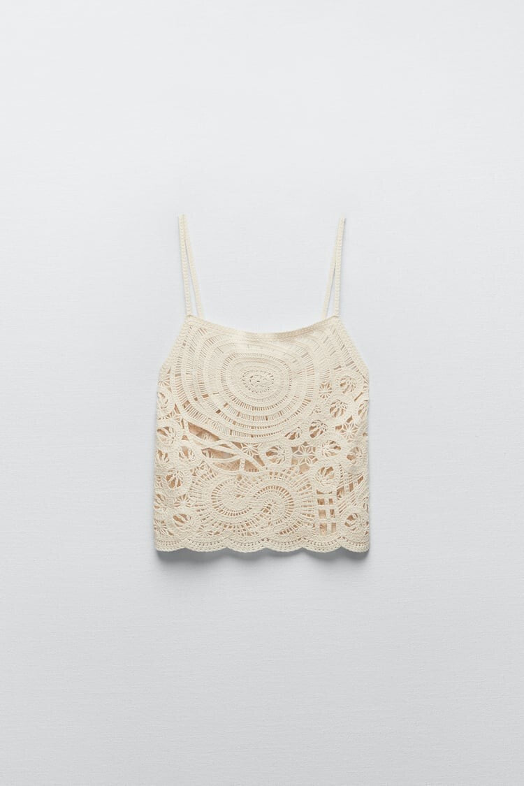 Zara
Crochet cropped scalloped top