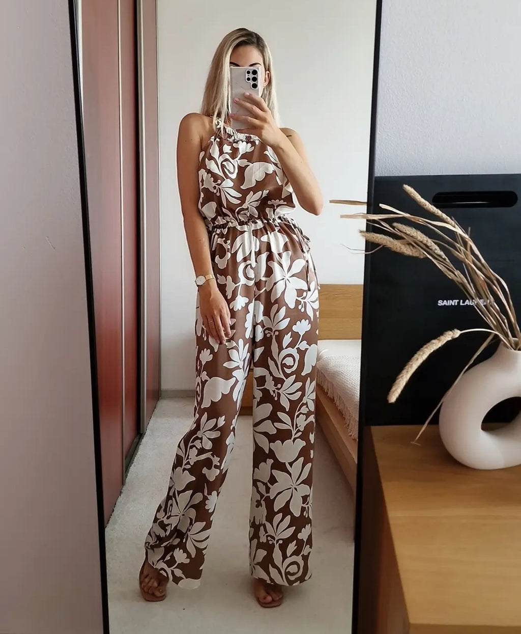 Zara
Satin halter jumpsuit